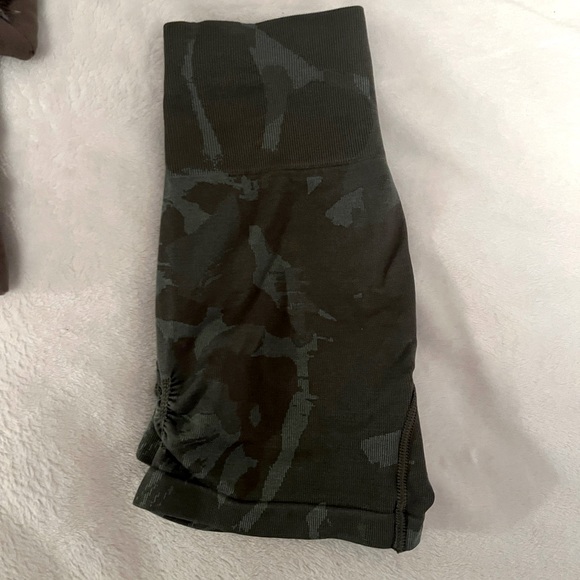 Gymshark shorts - Picture 2 of 2